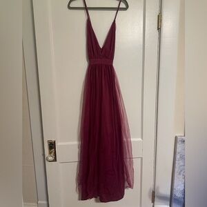 Elegant Burgundy Maxi Dress